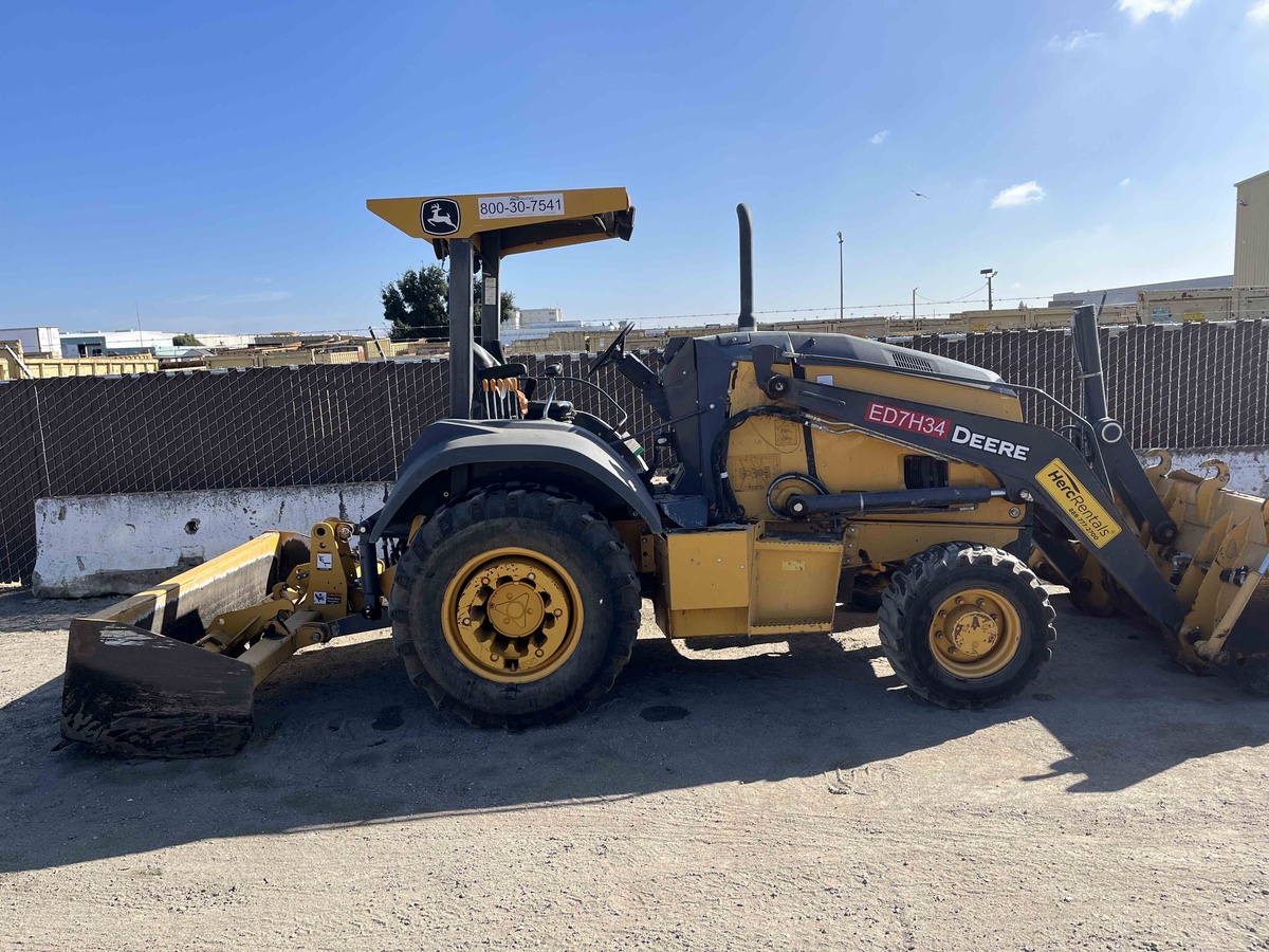 2021 John Deere 210LEP