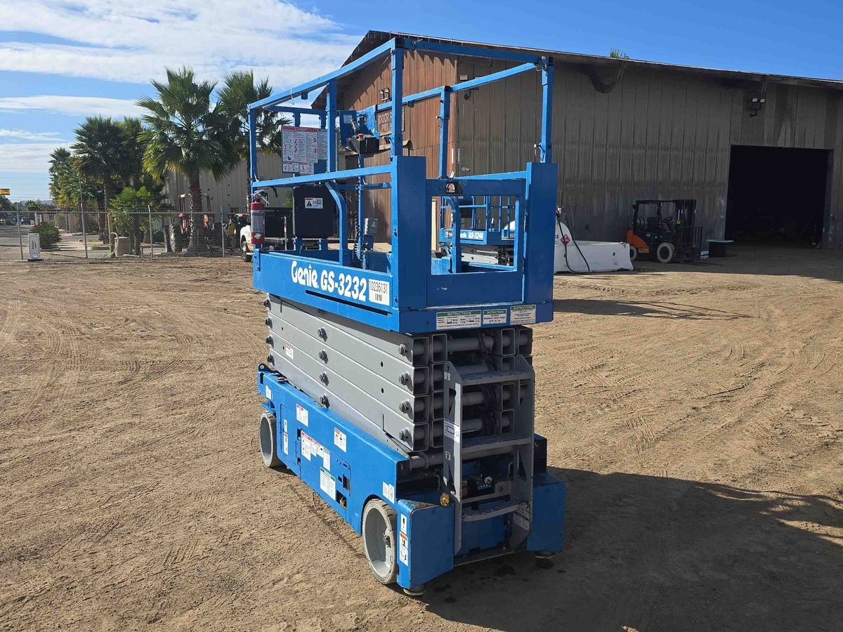 2017 Genie GS-3232-4