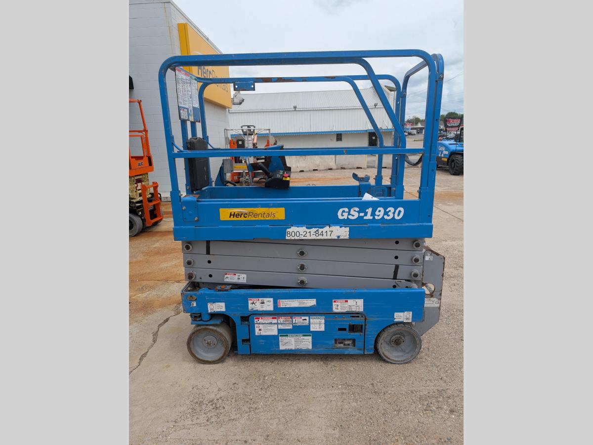 2018 Genie GS-1930