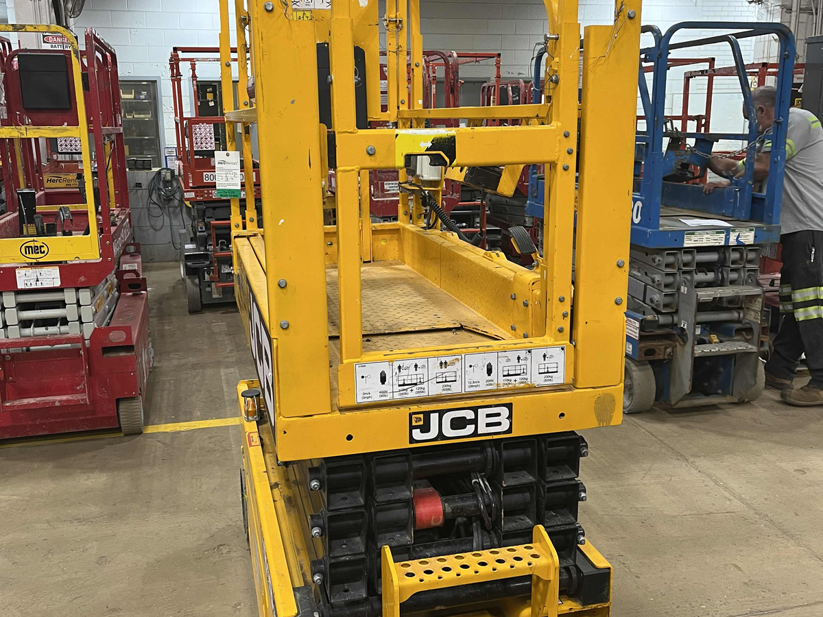 2023 JCB S1930E-4
