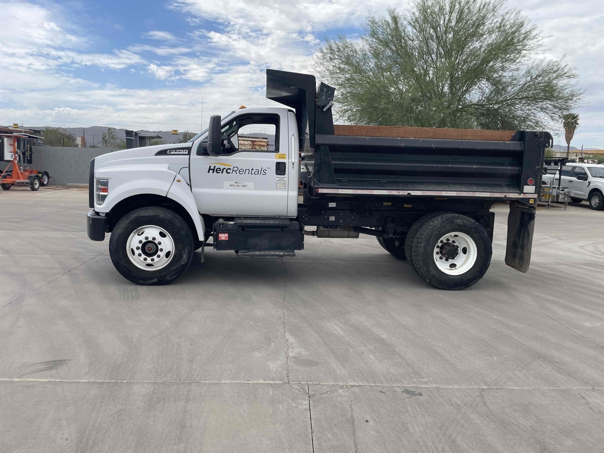2019 Ford F750