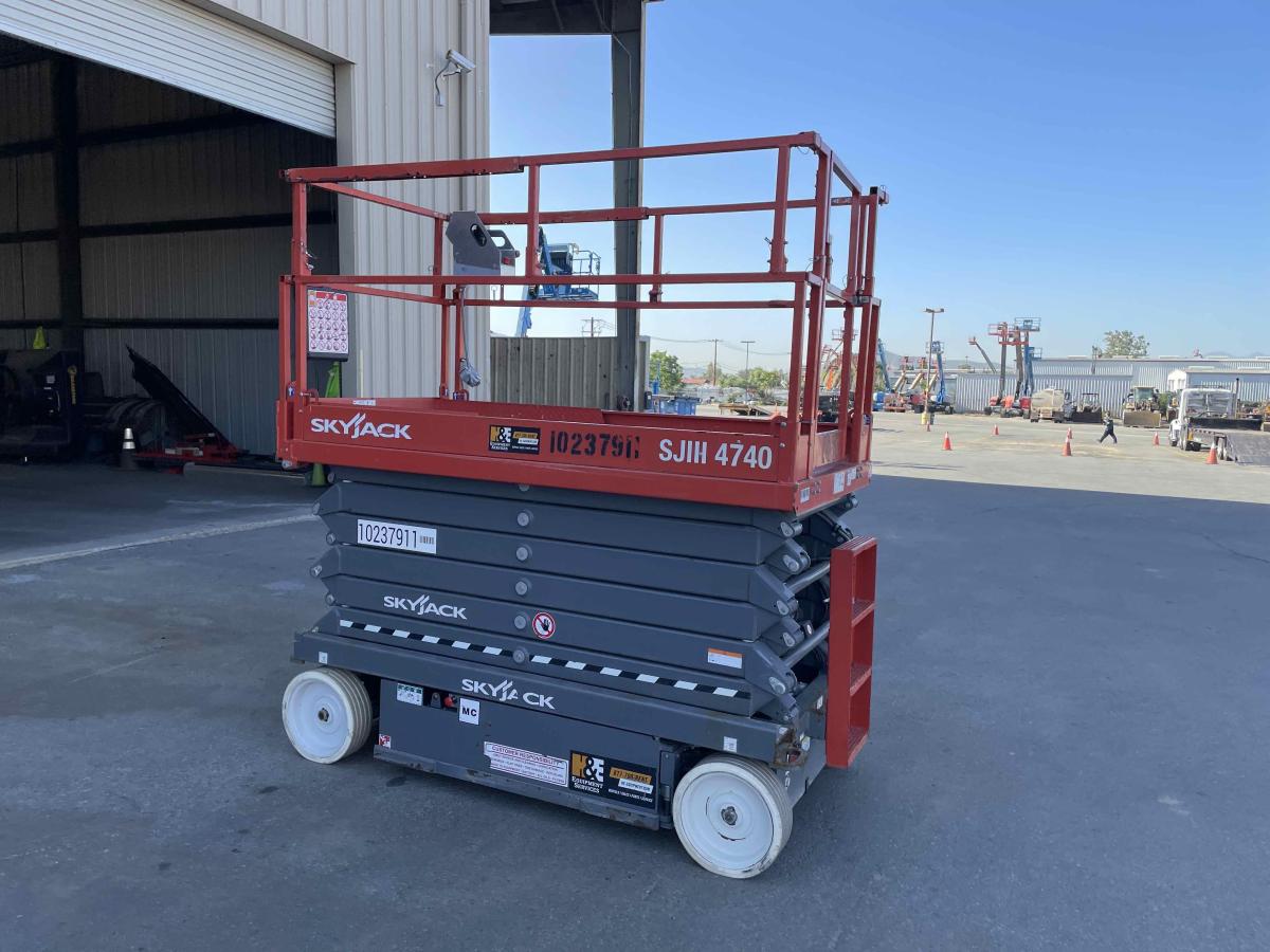 2018 Skyjack SJ4740