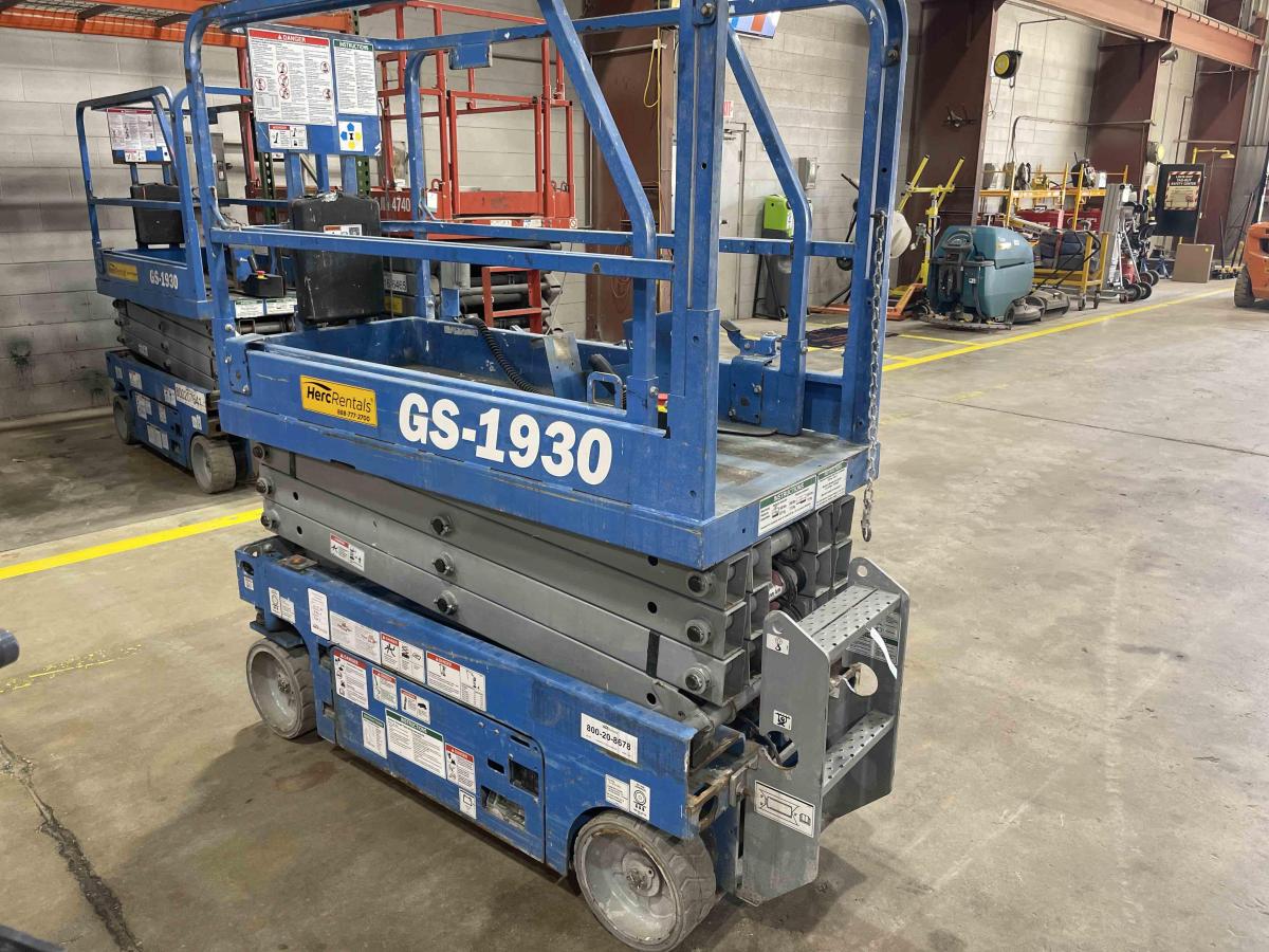 2018 Genie GS-1930