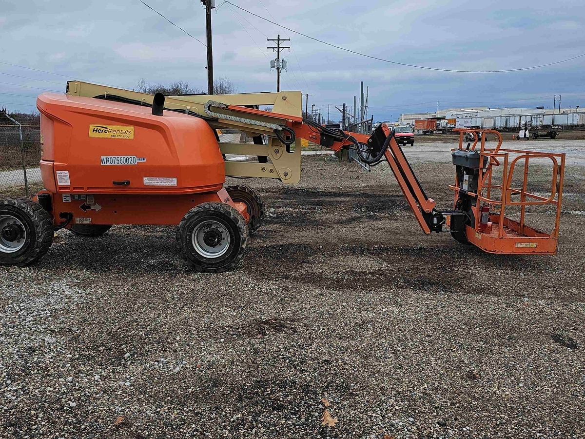 2016 JLG 450AJ-6