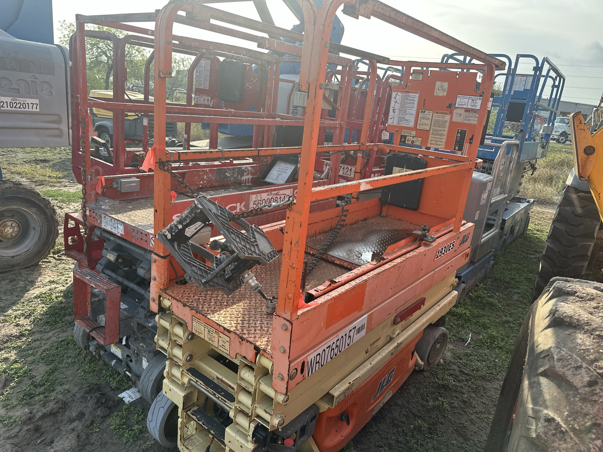 2017 JLG 1930ES-3