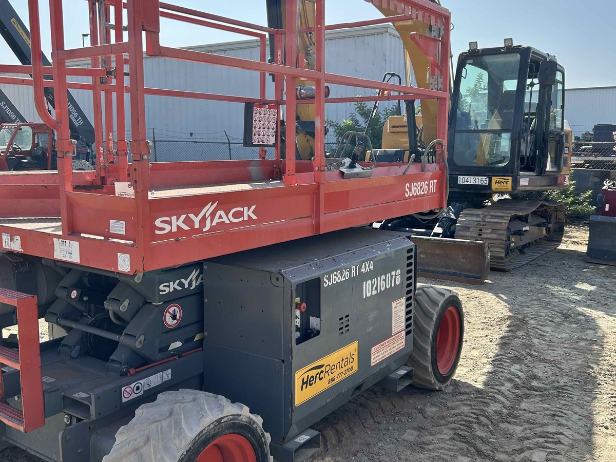 2017 Skyjack SJ-6826RT-3
