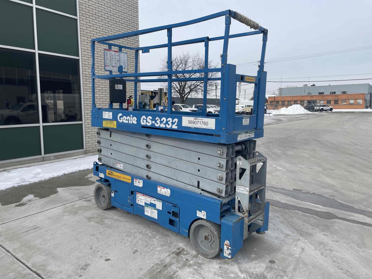 2016 Genie GS-3232