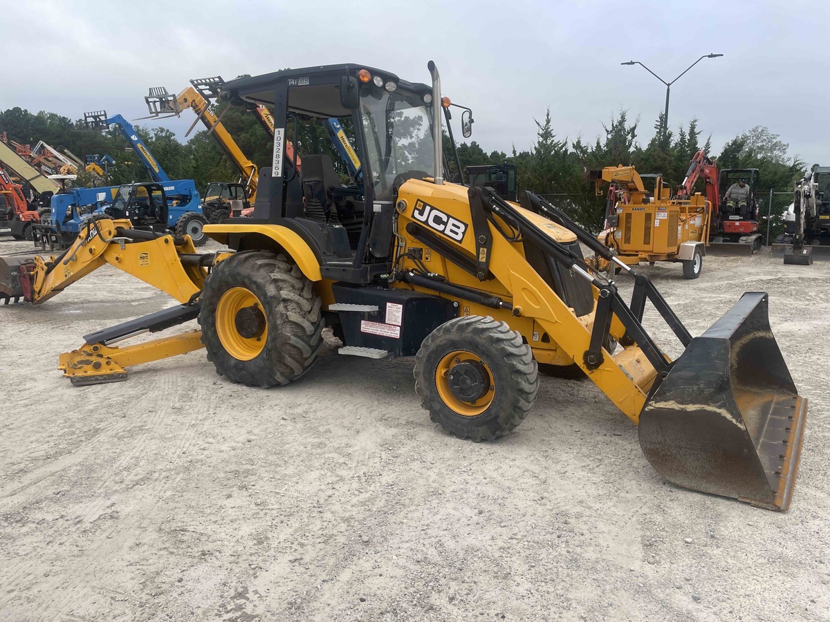 2022 JCB 3CX-2