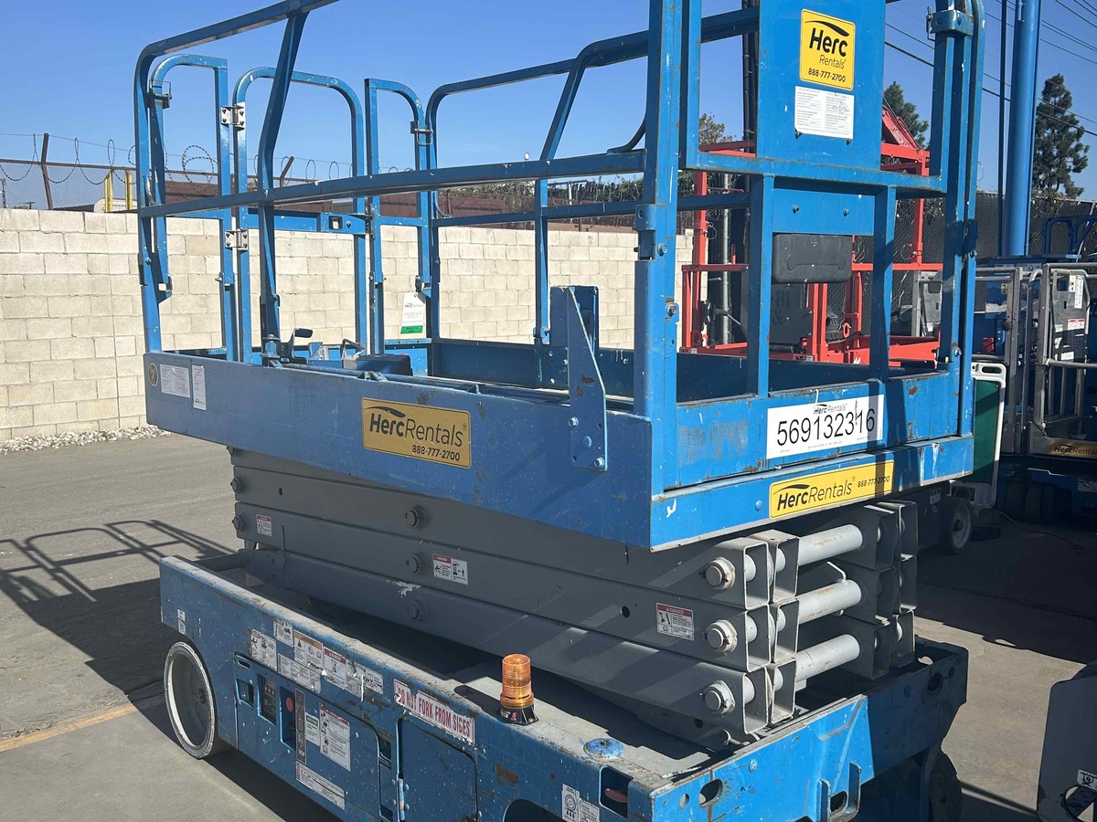 2016 Genie GS-2646-4