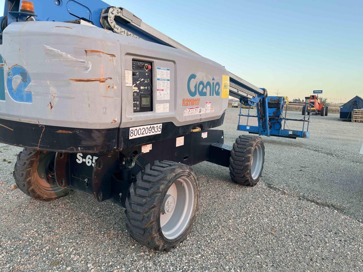 2018 Genie S-65