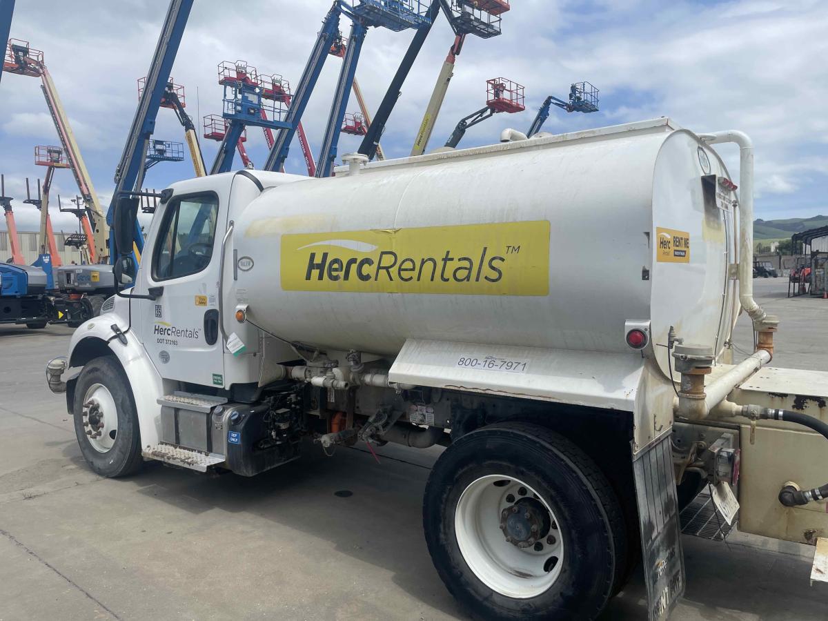 2018 Freightliner M2106