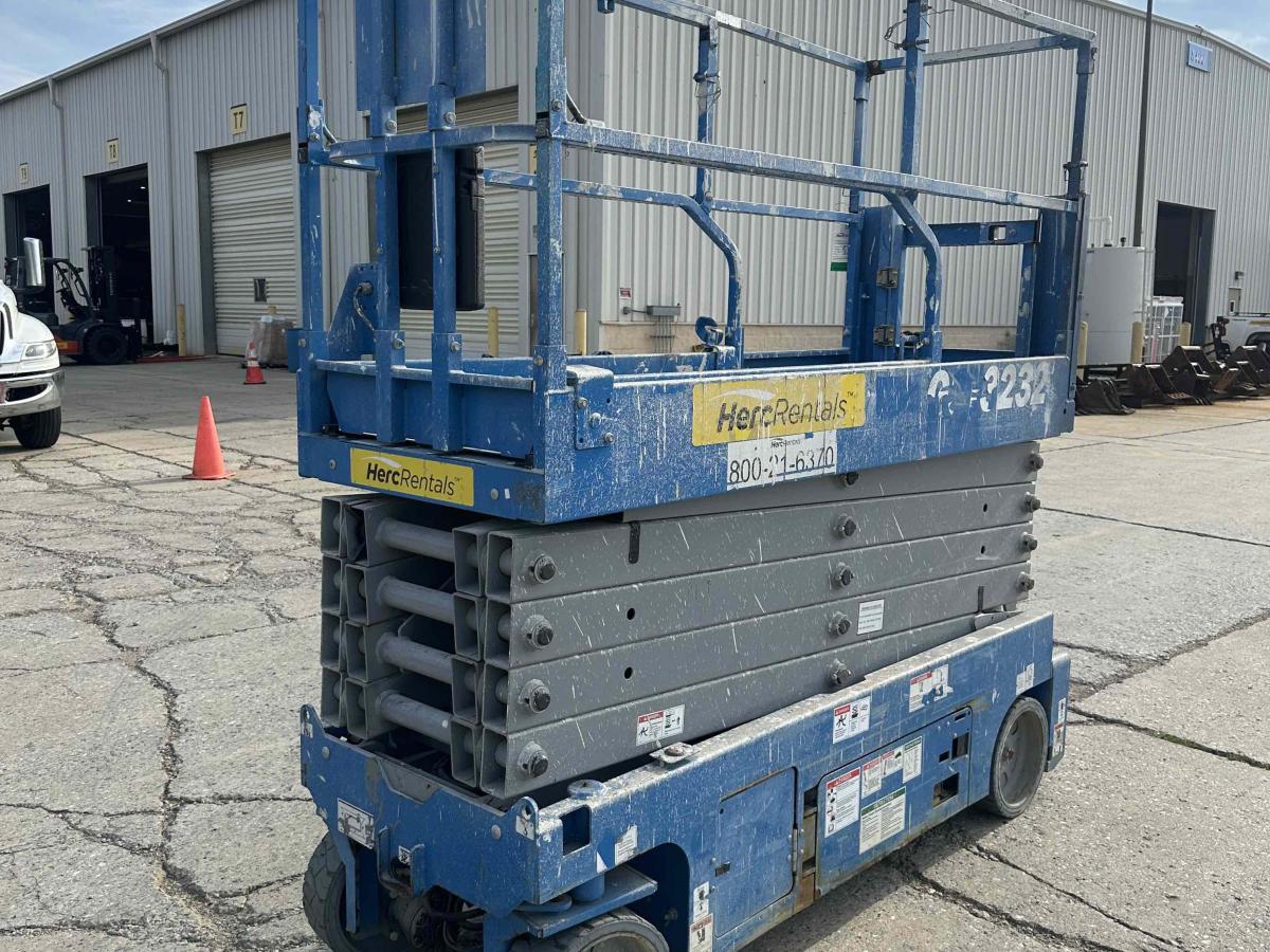 2018 Genie GS-3232-3