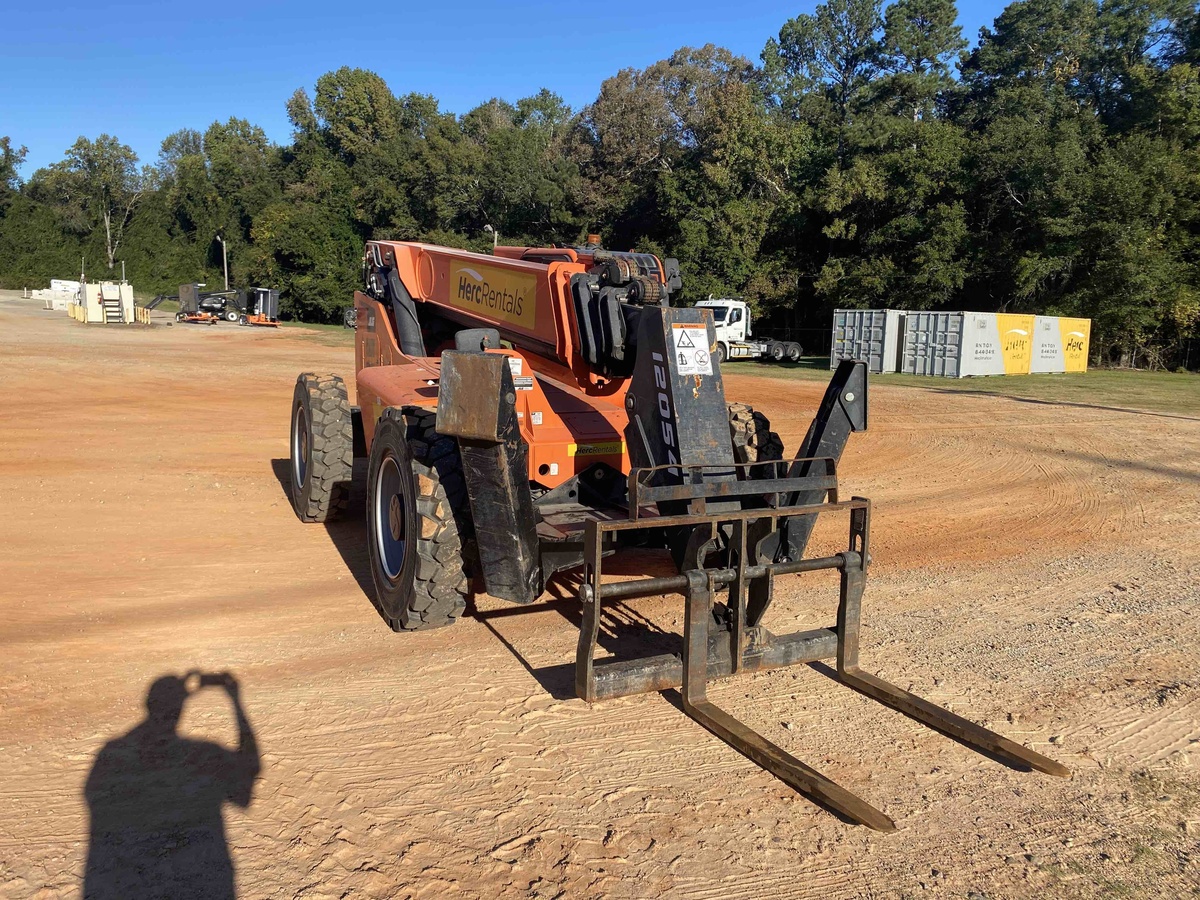 2021 SkyTrak 12054-3