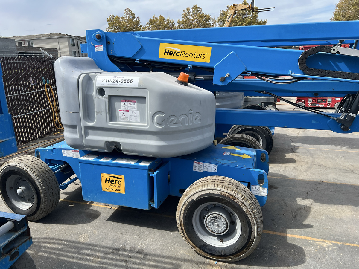 2018 Genie Z-45/25-4