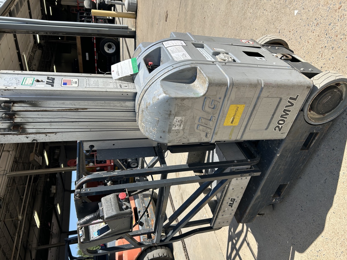 2017 JLG 20MVL-2
