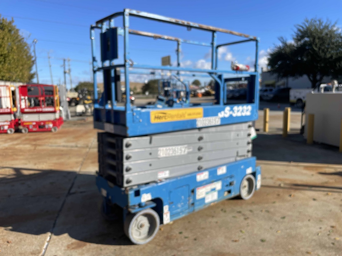 2018 Genie GS-3232-3