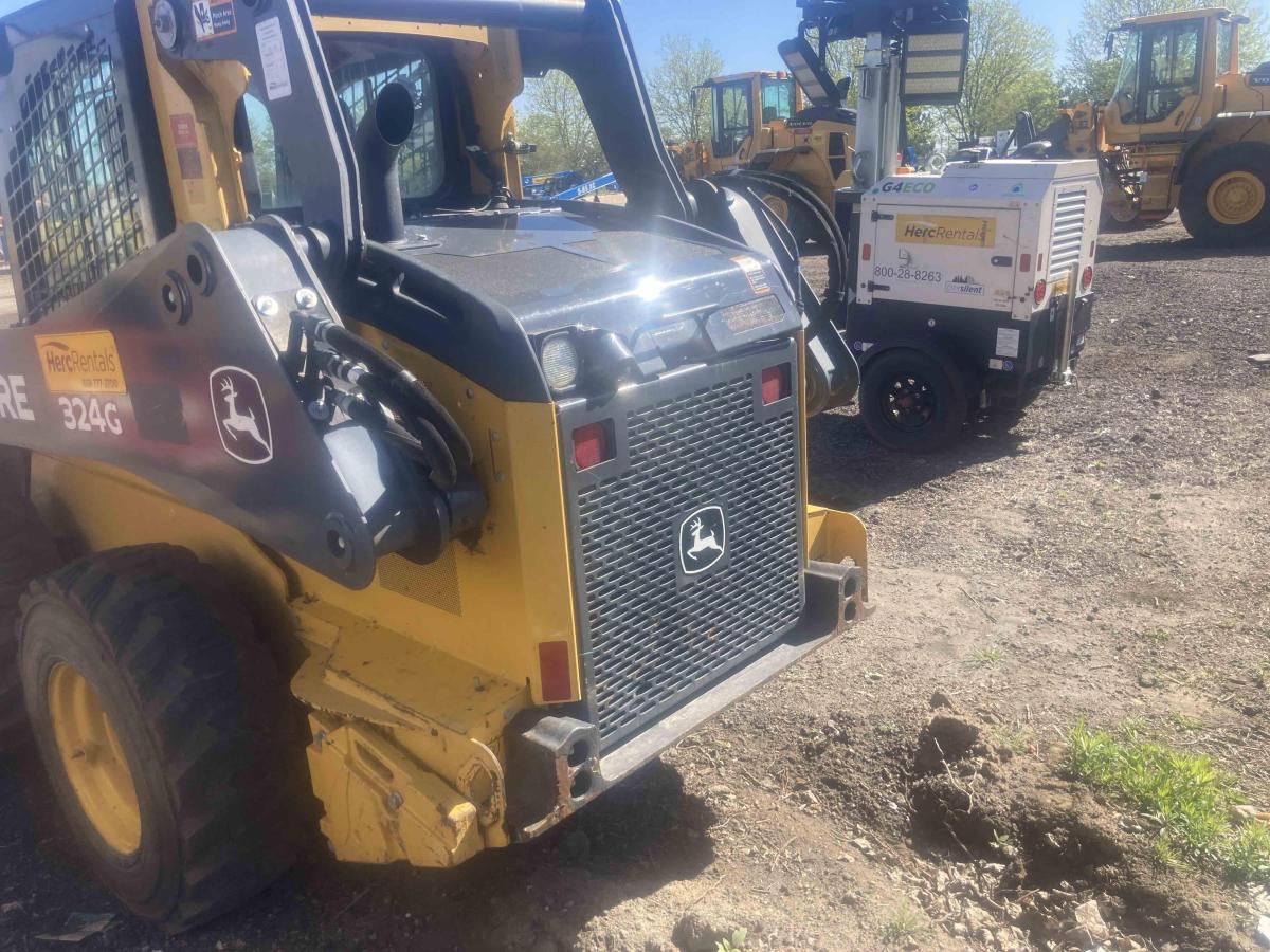 2018 John Deere 324G