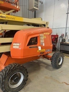 2017 JLG 450AJ-3