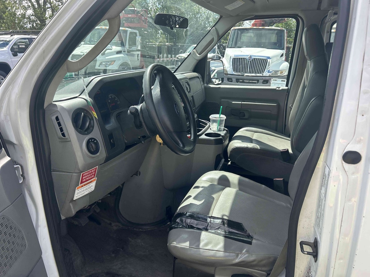 2014 Ford E350 Superduty-7