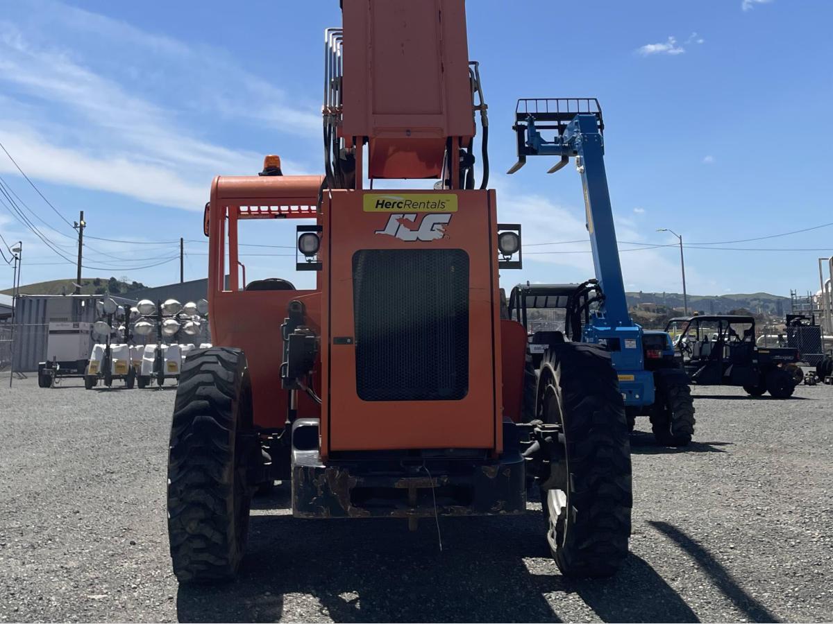2019 SkyTrak 10042