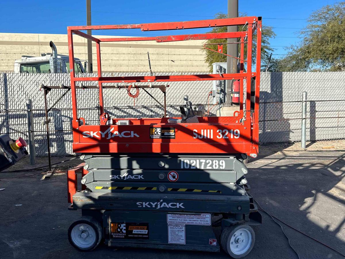 2017 Skyjack SJ3219