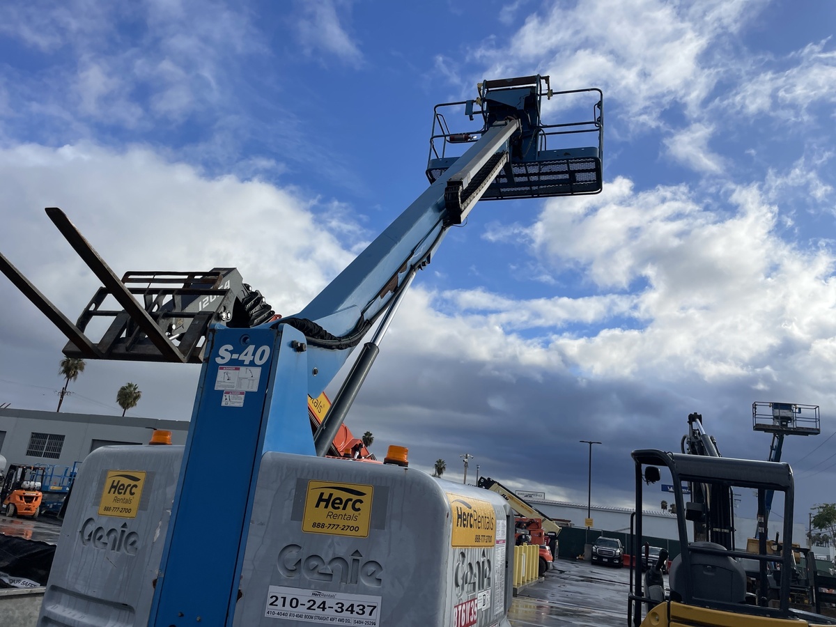2018 Genie S-40-3