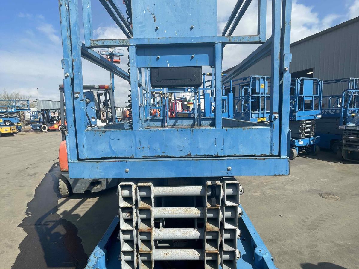 2016 Genie GS-3246