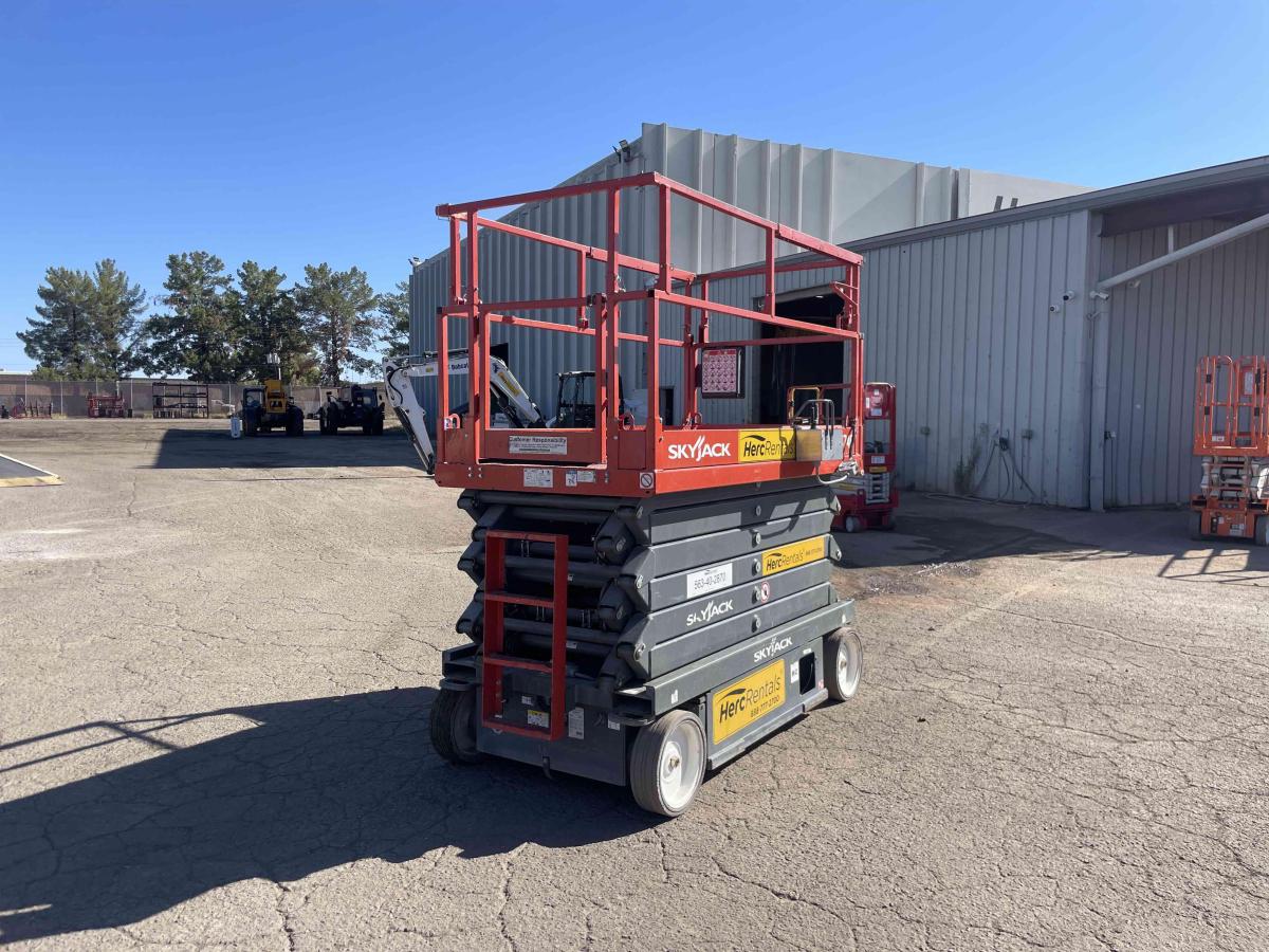 2018 Skyjack SJ4740-2