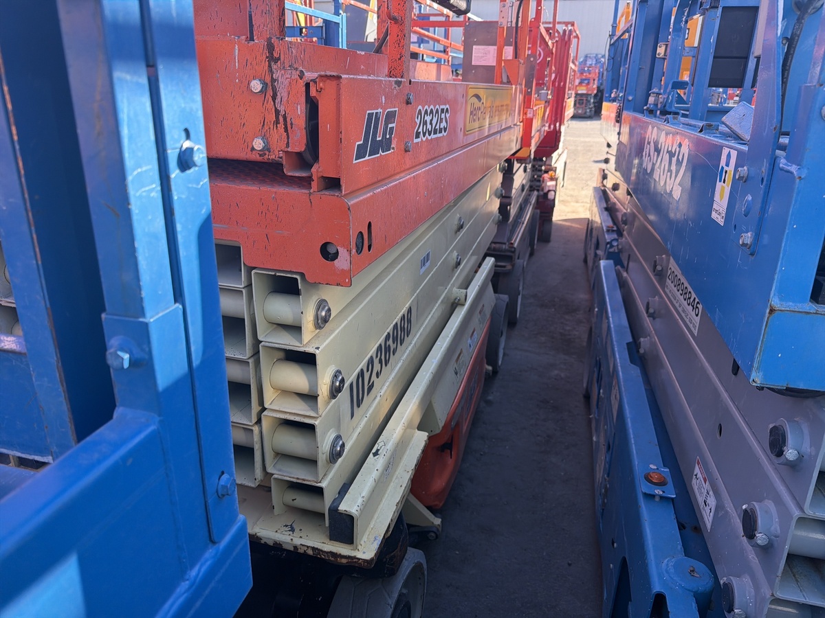 2018 JLG 2632ES-4