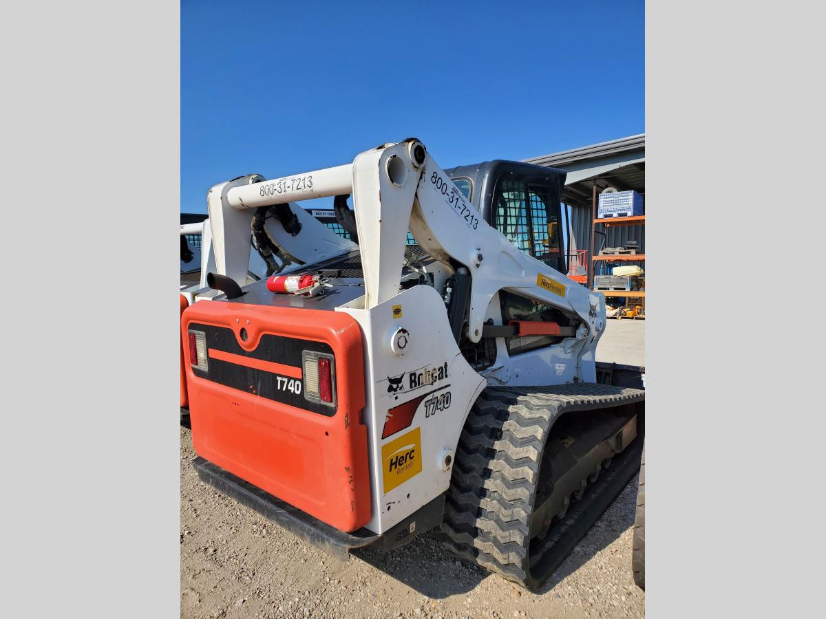 2021 Bobcat T740-3