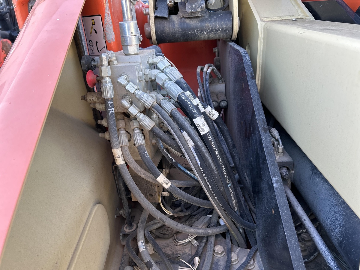 2017 JLG E400AJPN-10