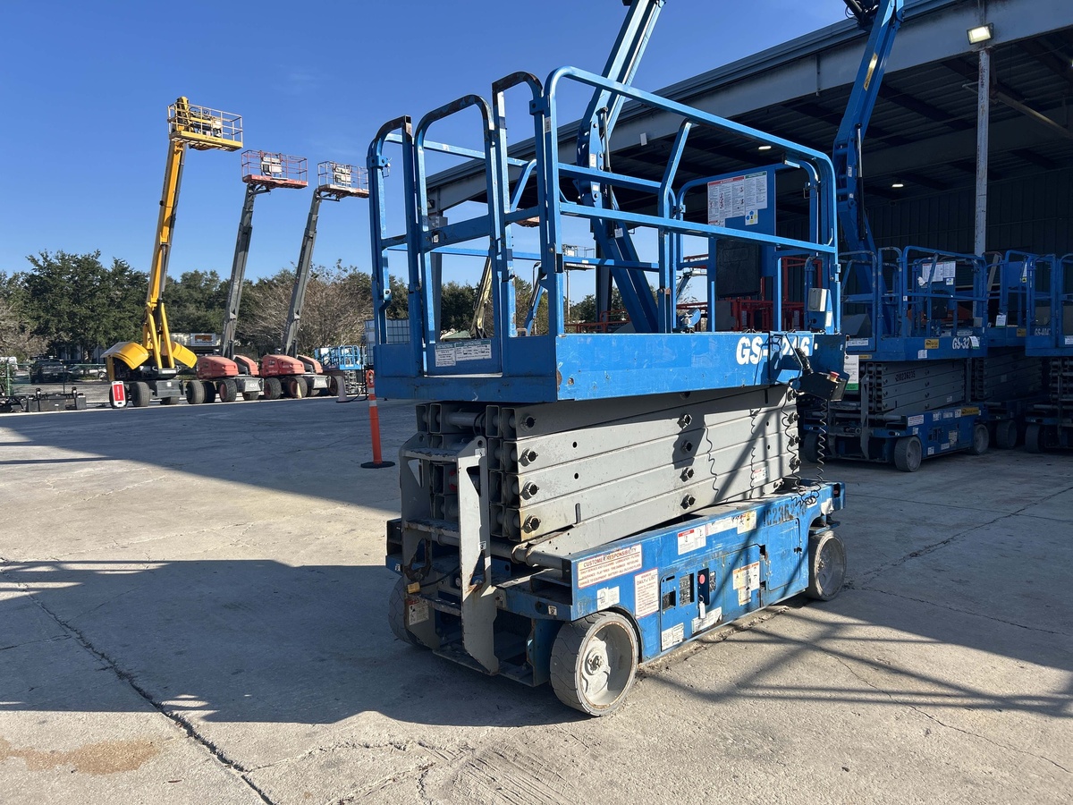 2018 Genie GS-3246-3