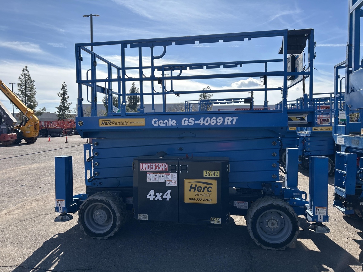 2017 Genie GS-4069 RT-3