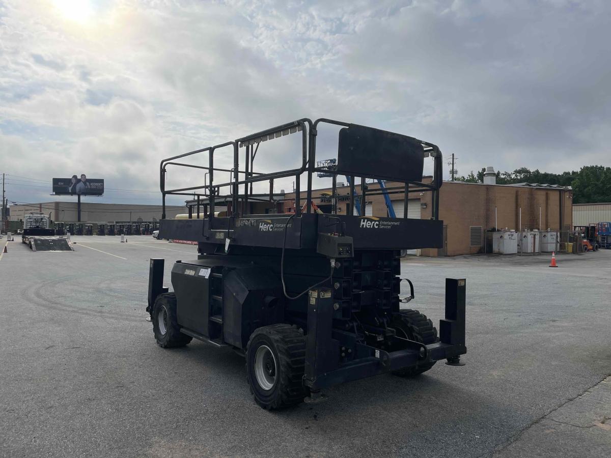 2015 JLG 4394RT-3