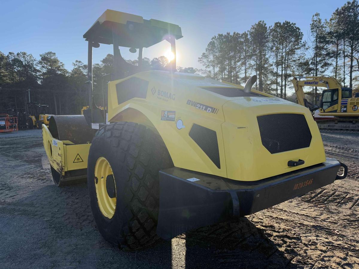 2019 BOMAG BW211D-5
