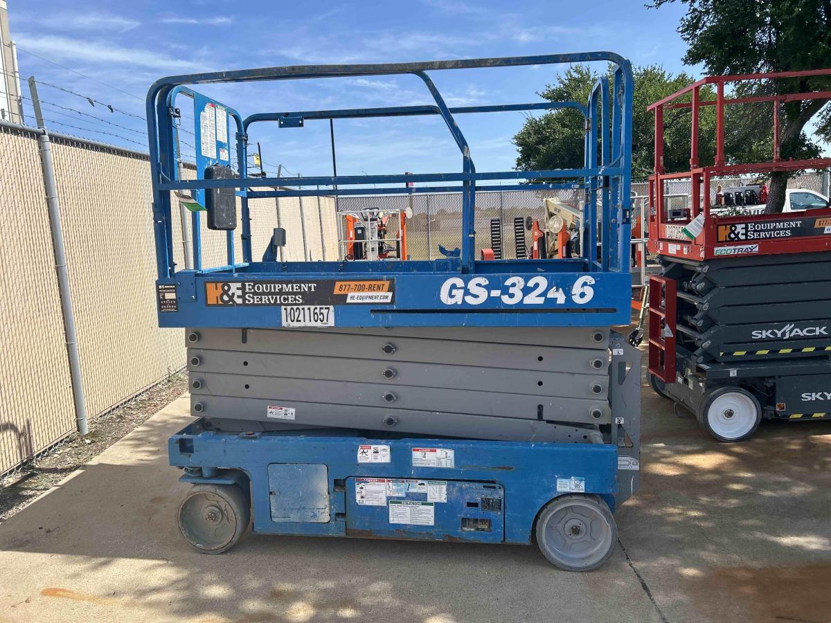 2017 Genie GS-3246-1