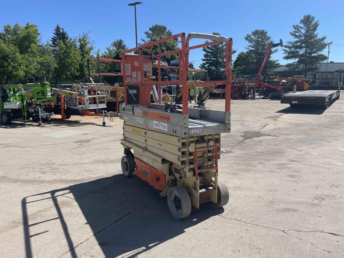 2006 JLG 2630ES