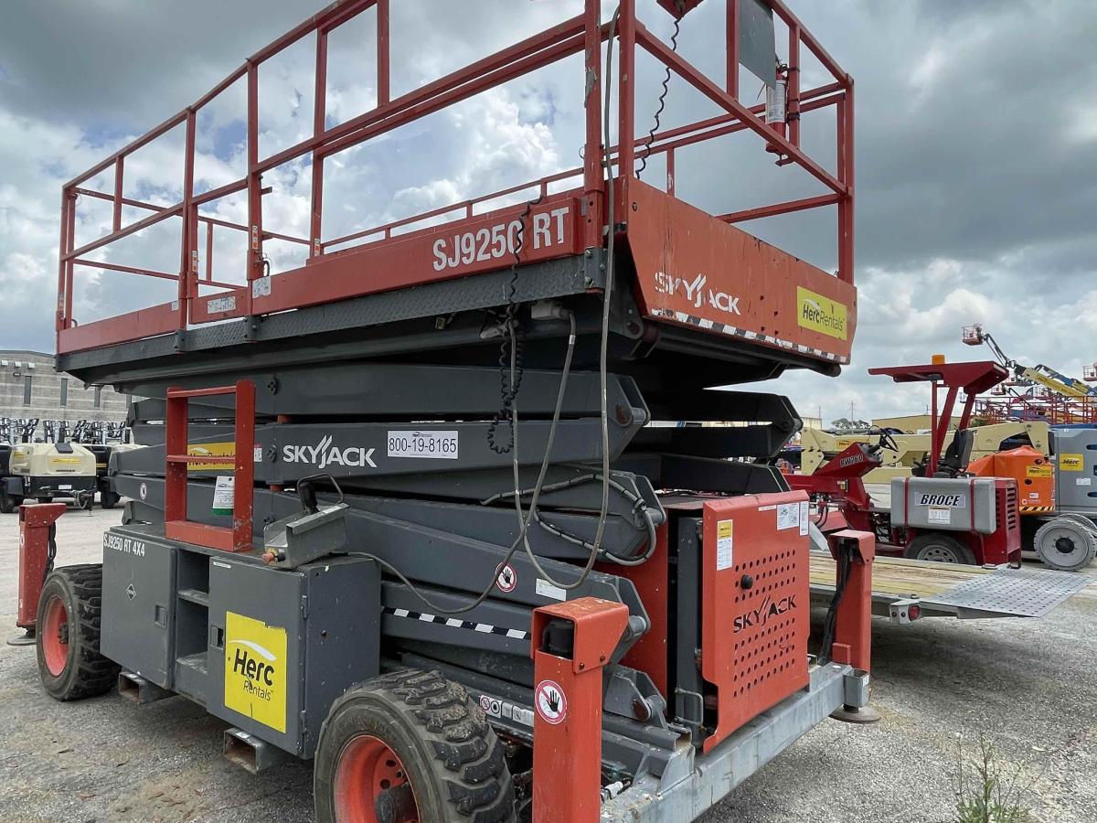 2018 Skyjack SJ9250 RT