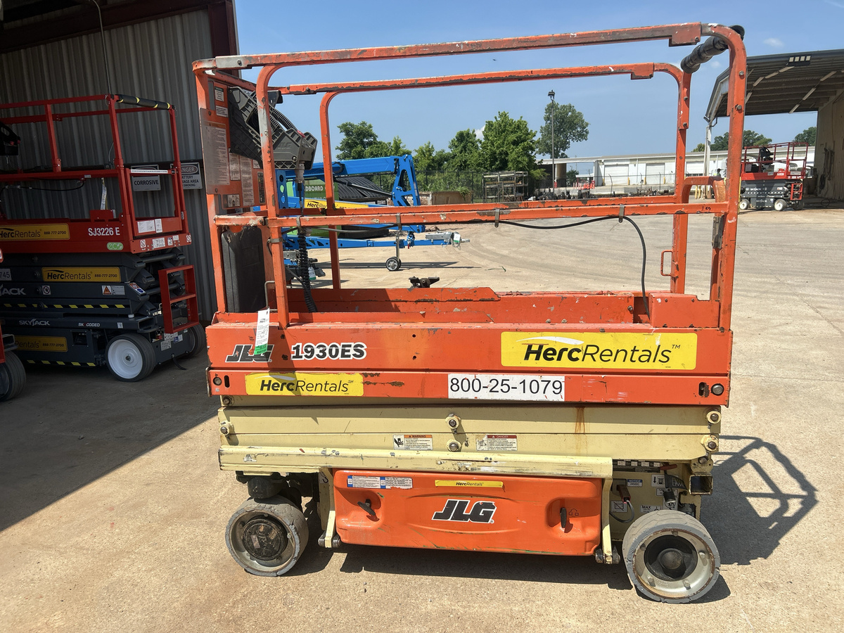 2019 JLG 1930ES