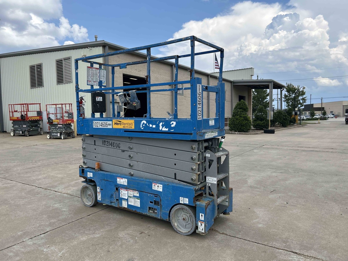2017 Genie GS-3232-11