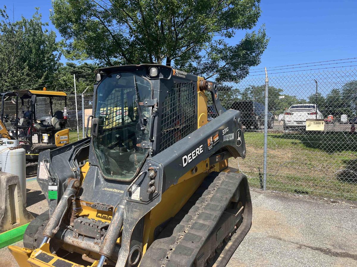 2021 John Deere 331G-4