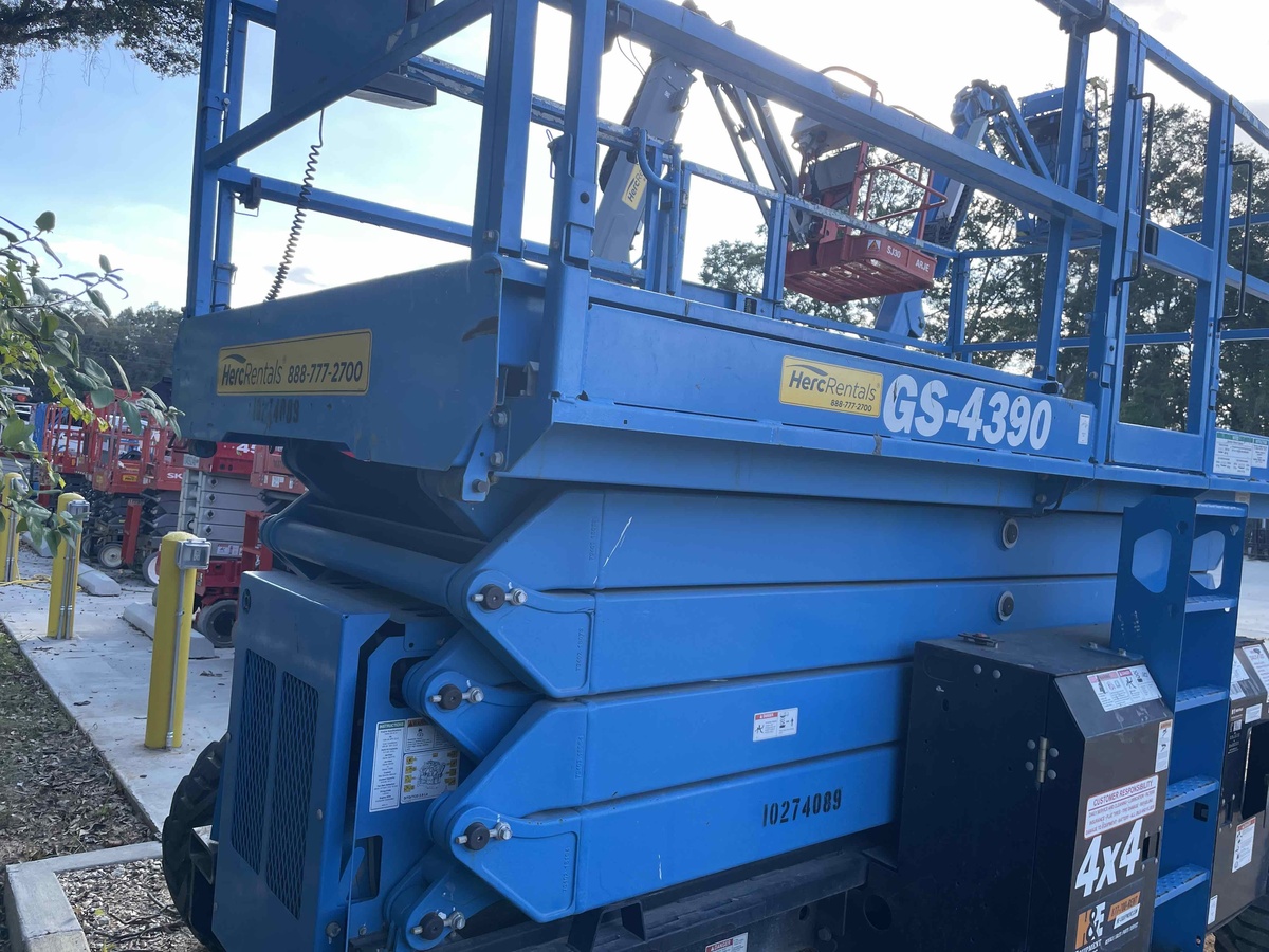 2019 Genie GS-4390 RT-3