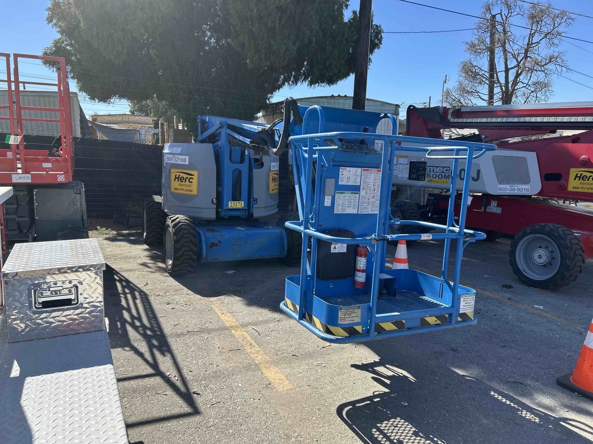 2017 Genie Z-33/18-2