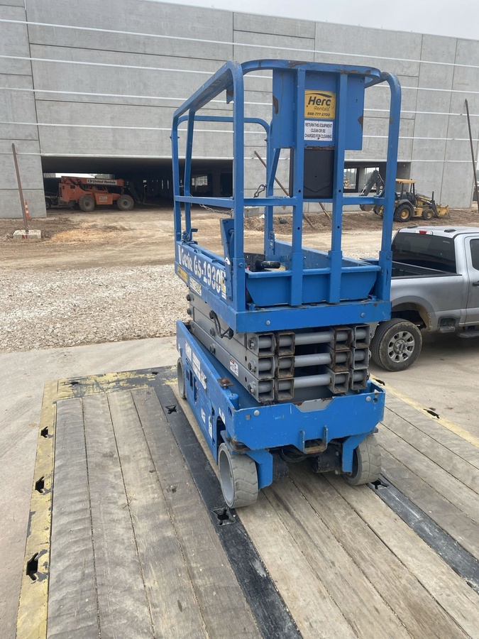 2018 Genie GS-1930