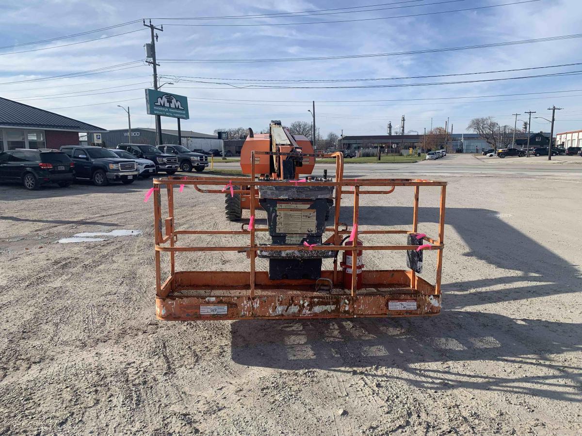 2014 JLG 660SJ