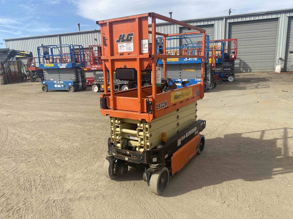2018 JLG 1932R-3