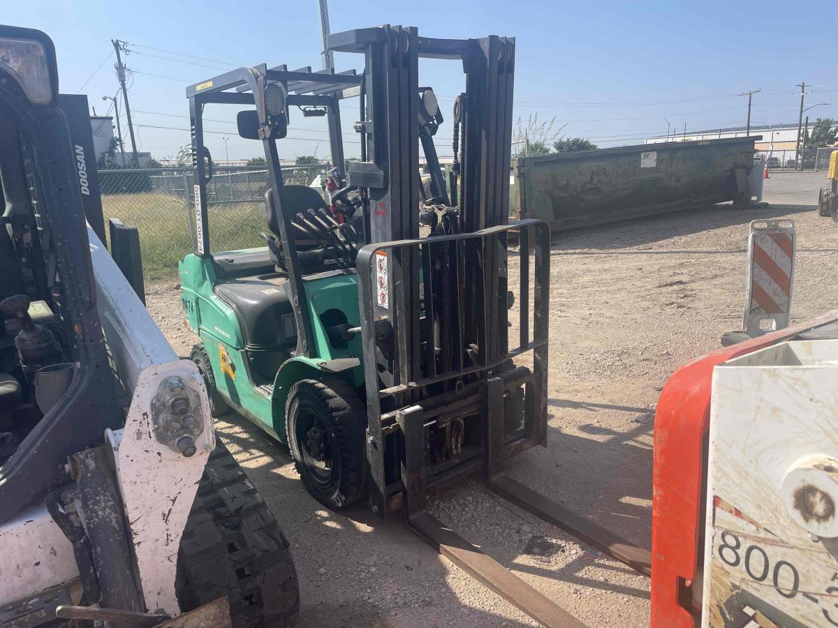 2019 Mitsubishi FG25N
