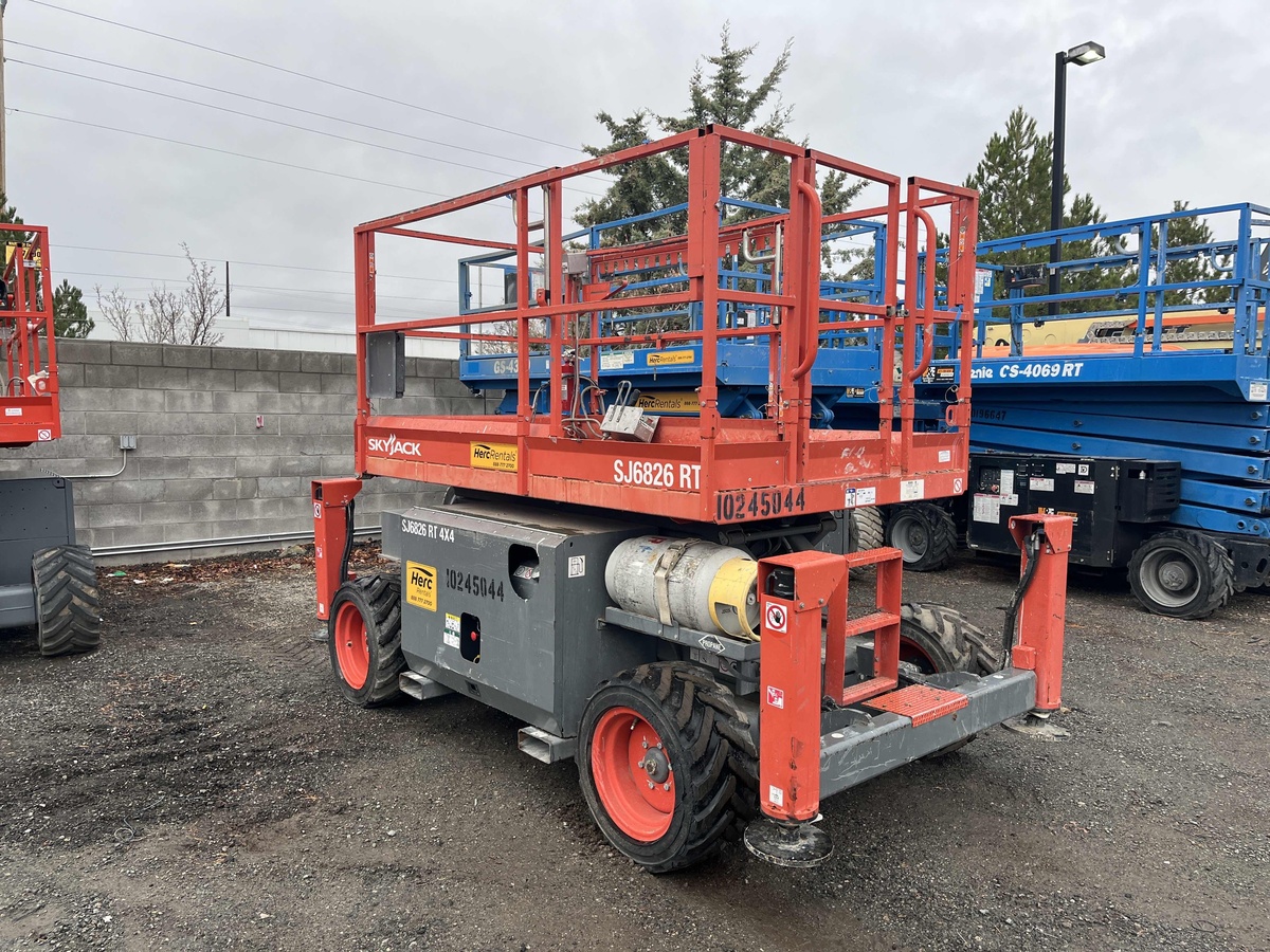 2018 Skyjack SJ-6826RT-5