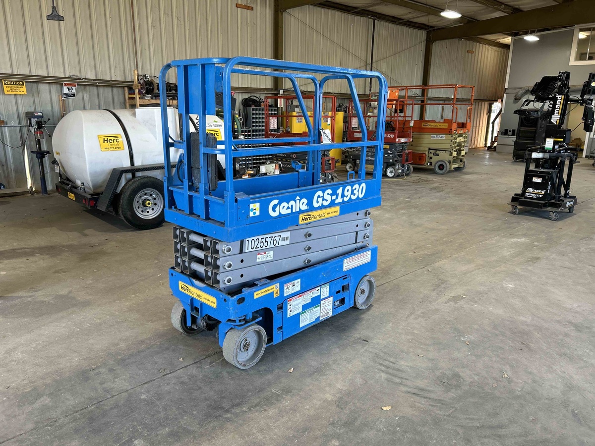 2018 Genie GS-1930