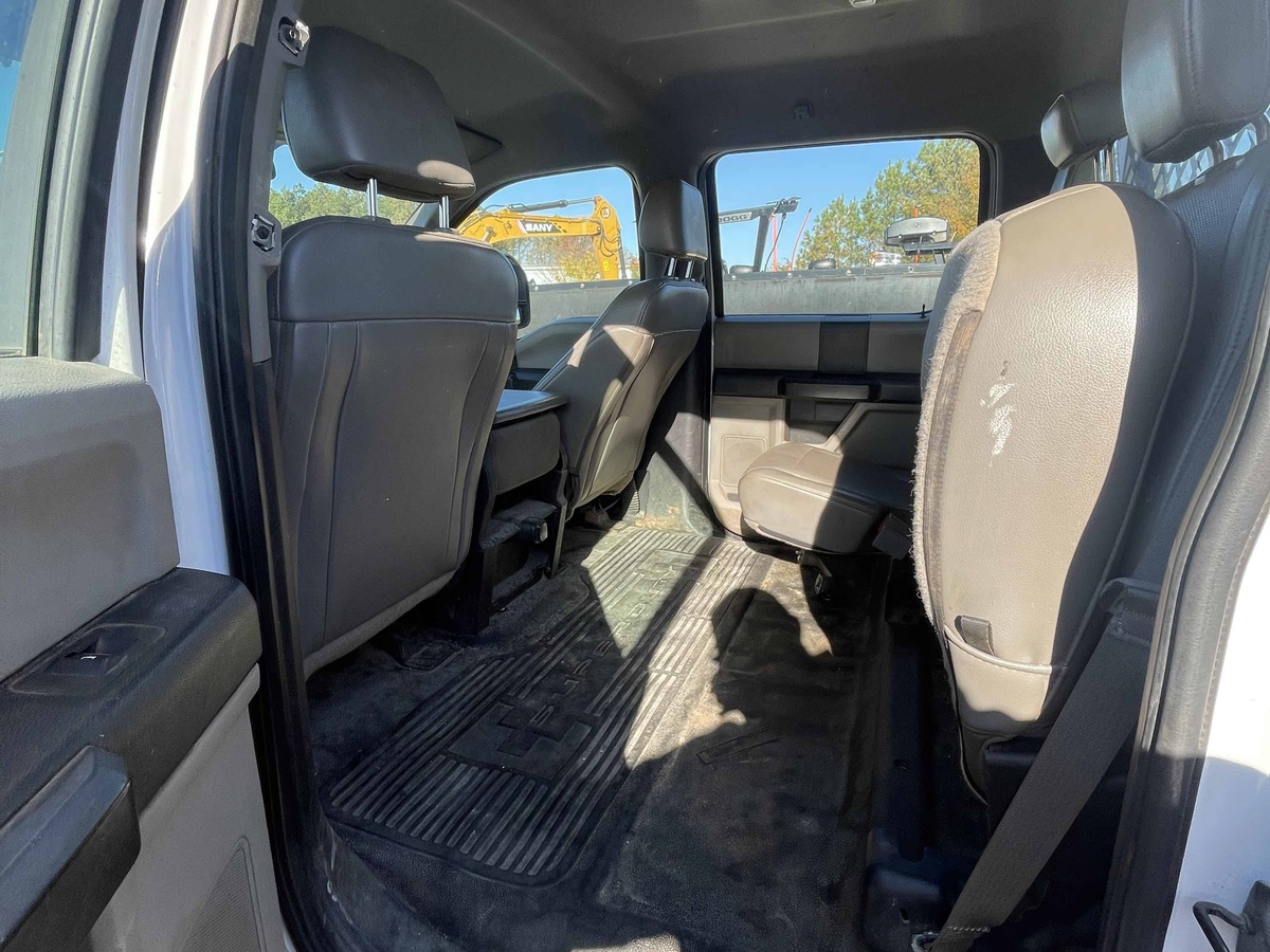 2019 Ford F550-6